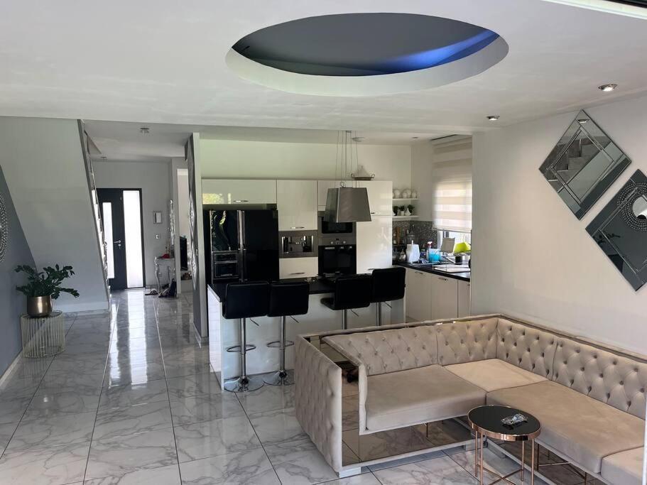 Maison Entiere Cébazat Extérieur photo